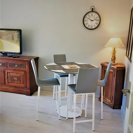 Apartament Domaine Prive, , Piscine, Jacuzzi, Joli